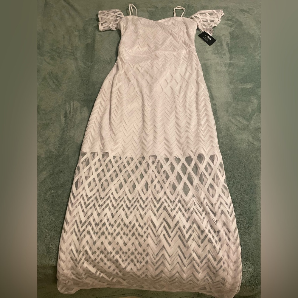 GUESS Unique Elegant White Chevron Pattern Dress